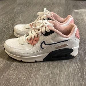 Nike Air Max 90, white pink and navy.